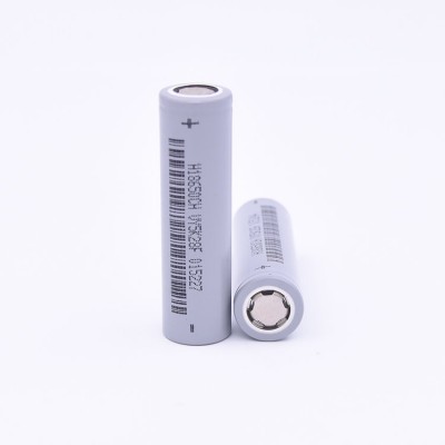 Аккумулятор незащищенный 3,6V Li-ion BAK H18650CH 2,6Ah 10A 18650